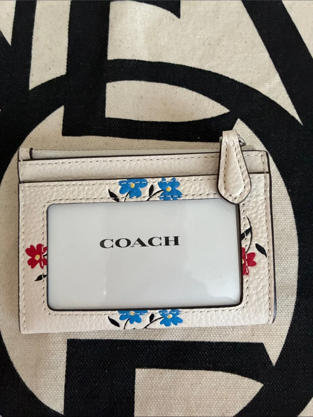 Coach slim card